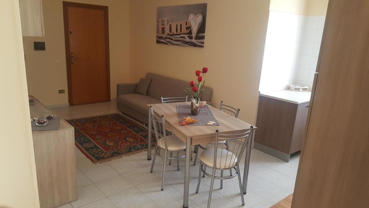 Giusy'S Place 1 Apartamento Campofelice Di Roccella Exterior foto